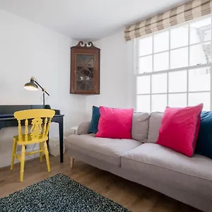 Host & - Millfield Holiday home